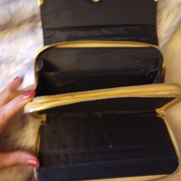 Leopard Wallet - Picture 2 of 2